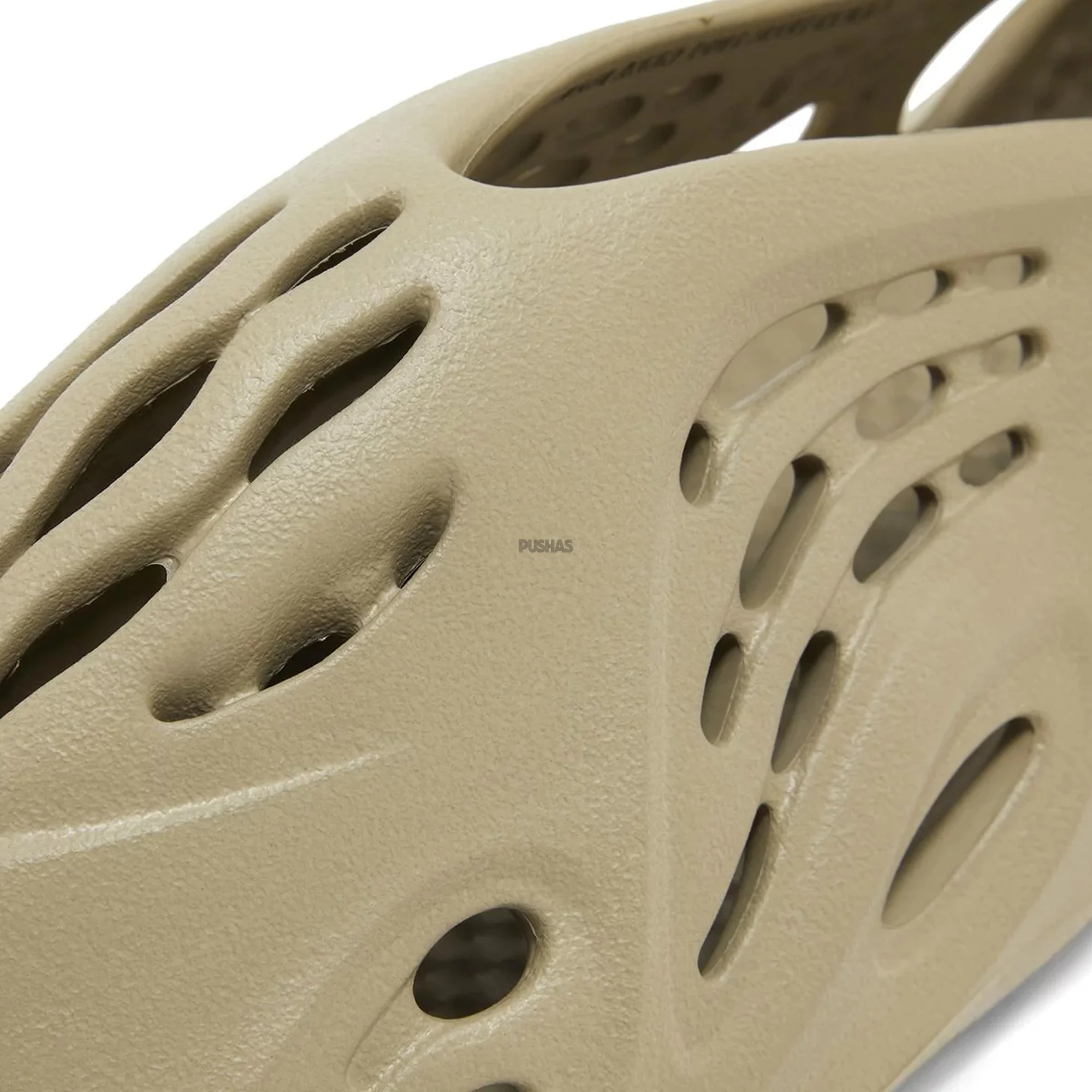 Yeezy Foam RNNR 'Stone Salt' (2023) - Image 6
