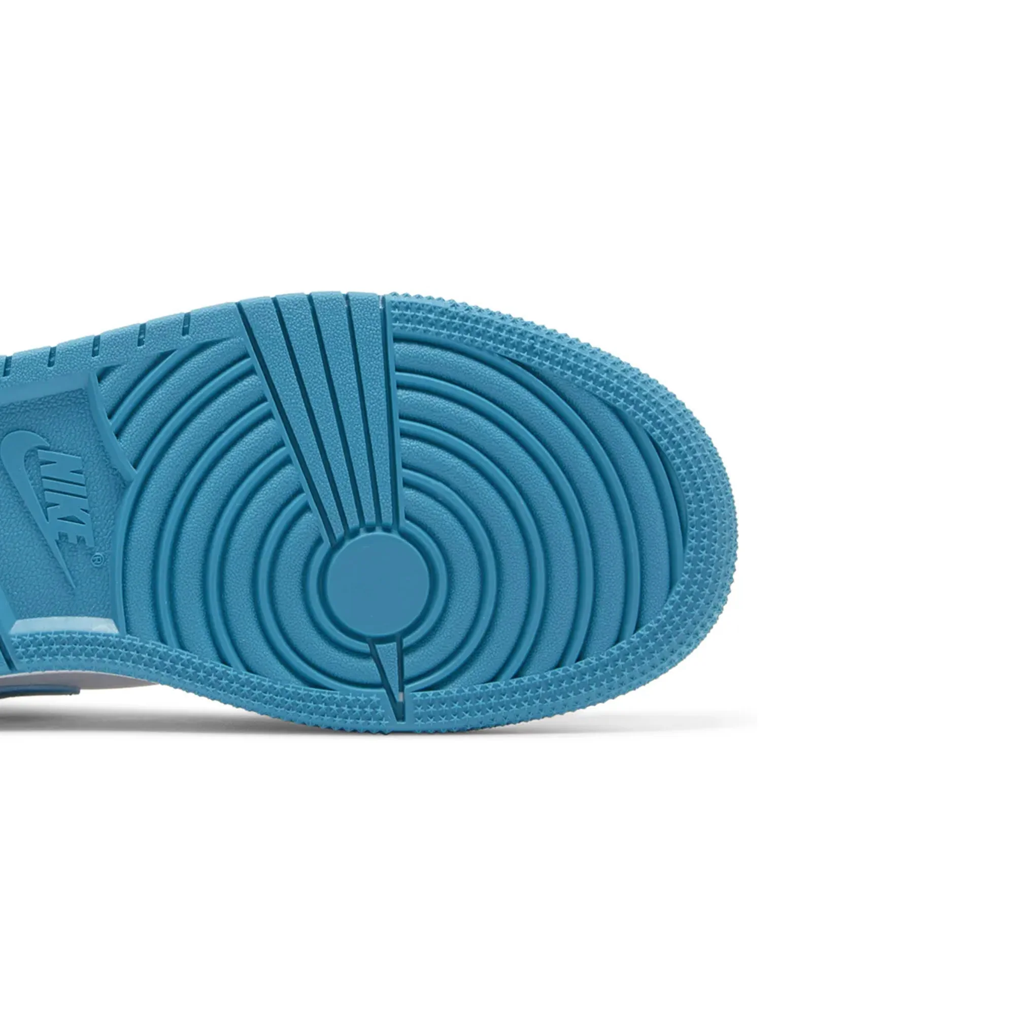Air Jordan 1 Low 'Aquatone' GS (2023) - Image 8