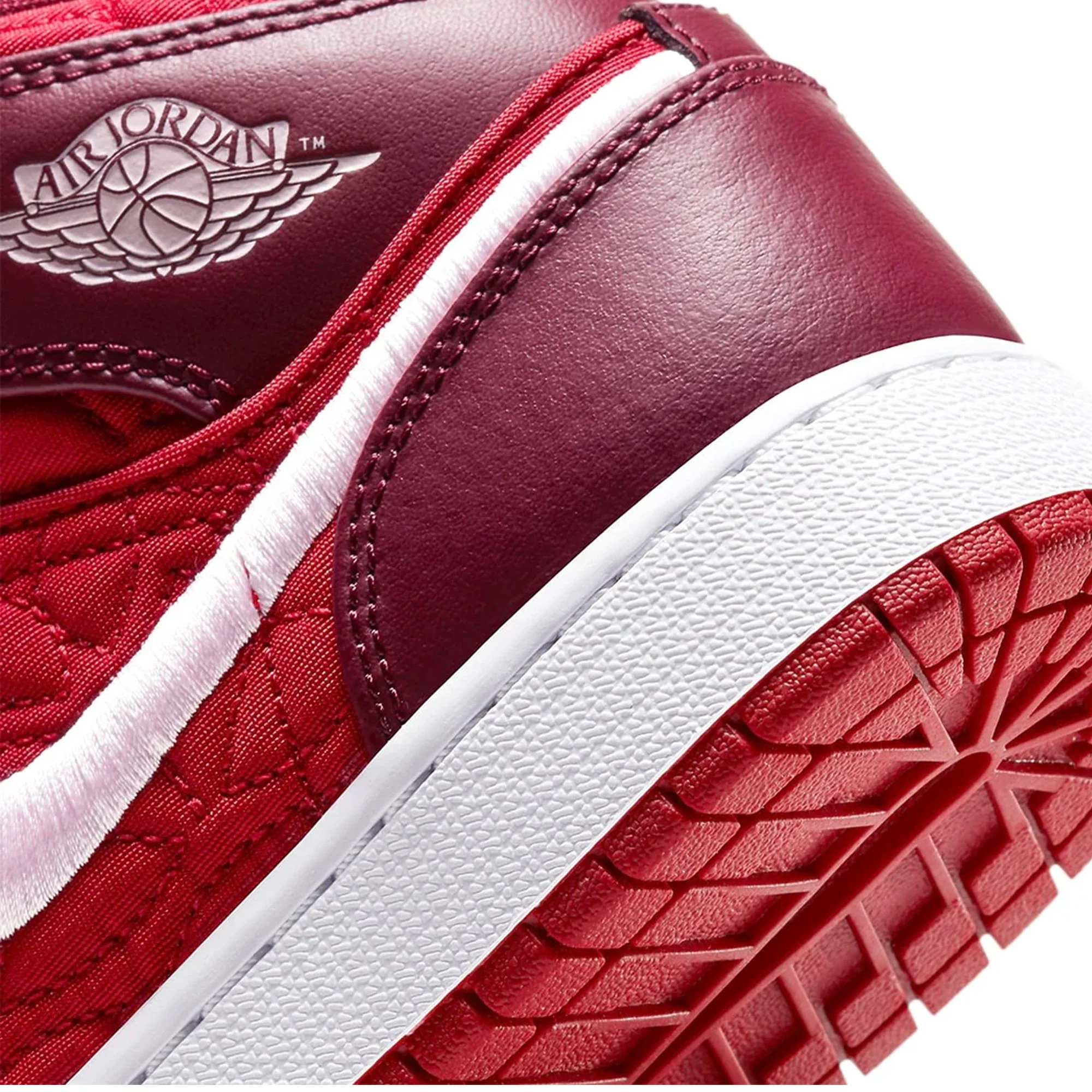 Air Jordan 1 Mid 'Red Quilt' GS - Image 7