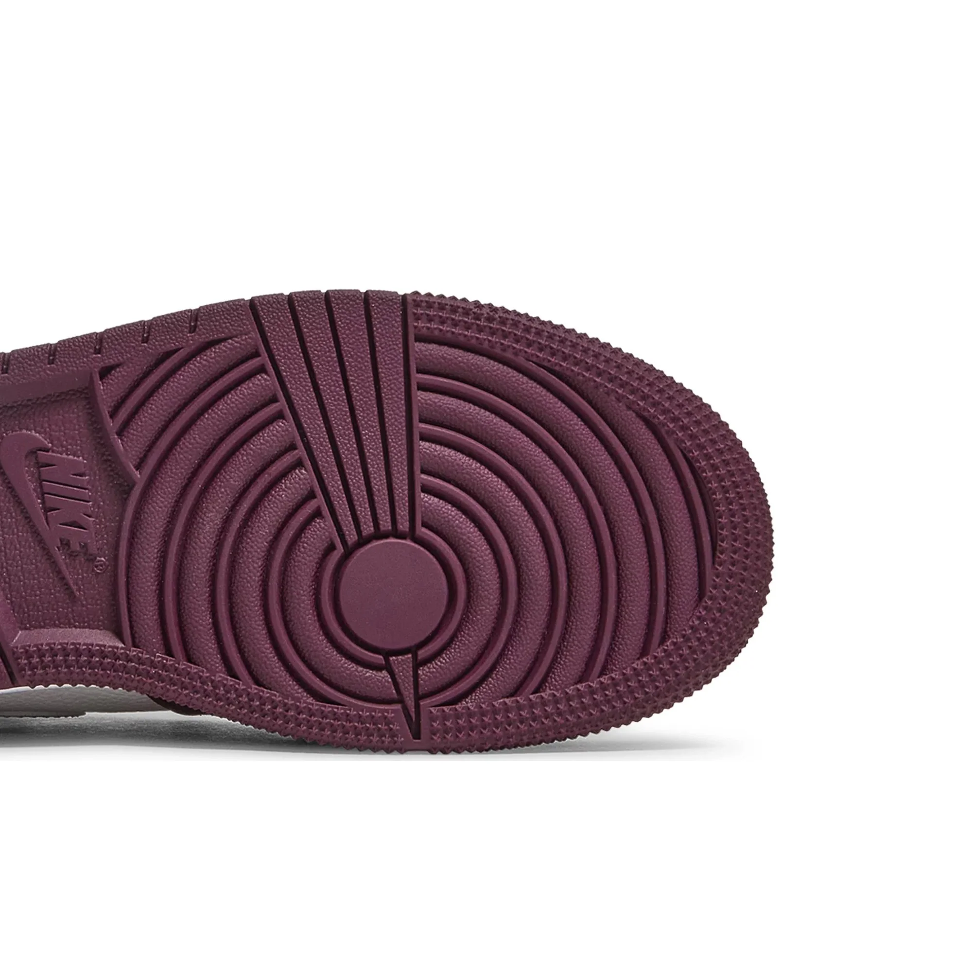 Air Jordan 1 Retro High 'Bordeaux' GS (2021) - Image 8