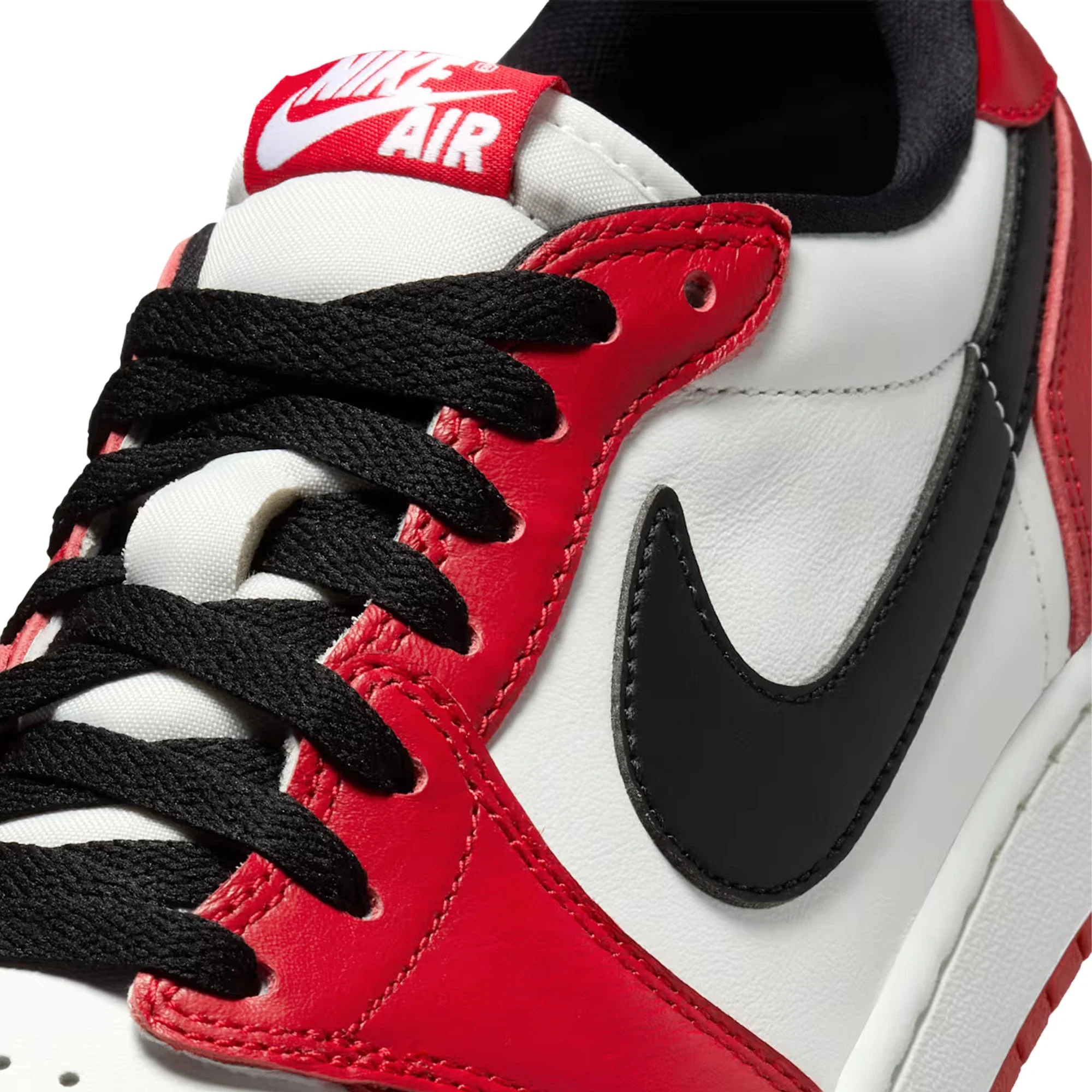 Air Jordan 1 Retro Low OG 'Chicago' (2025) - Image 7