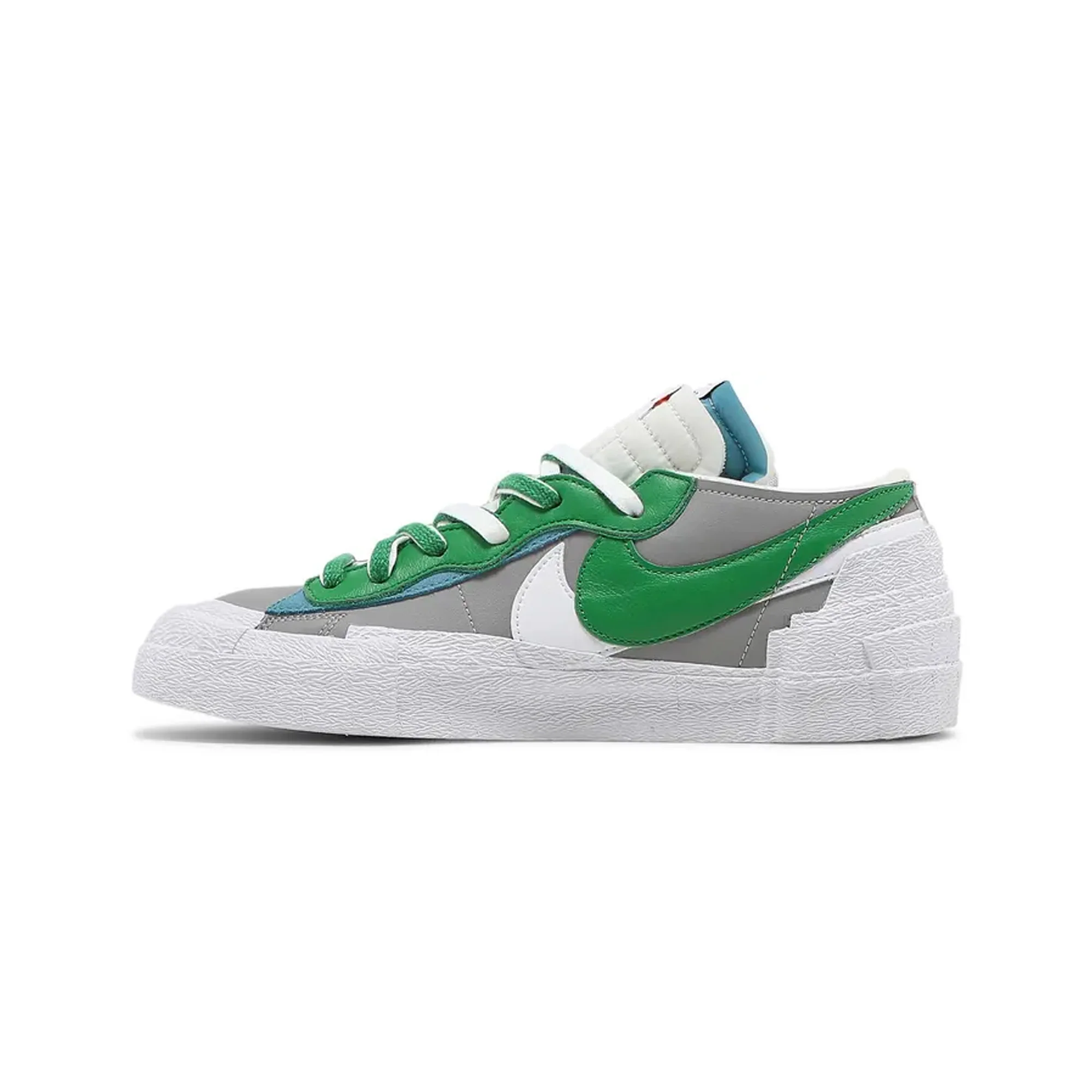 Nike Blazer Low x Sacai 'Medium Grey Classic Green' - Image 3