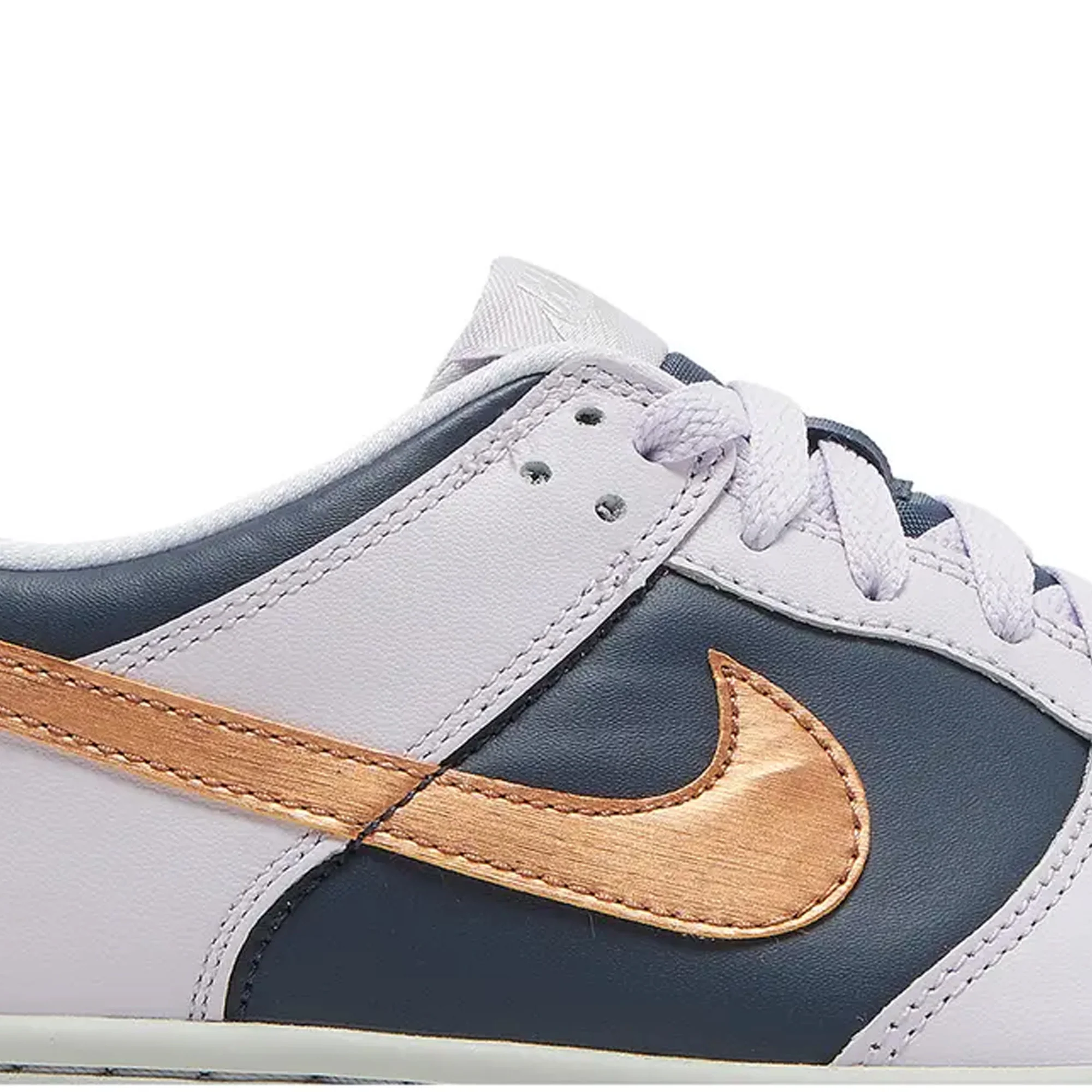 Dunk Low SE 'Copper Swoosh' GS (2022) - Image 6