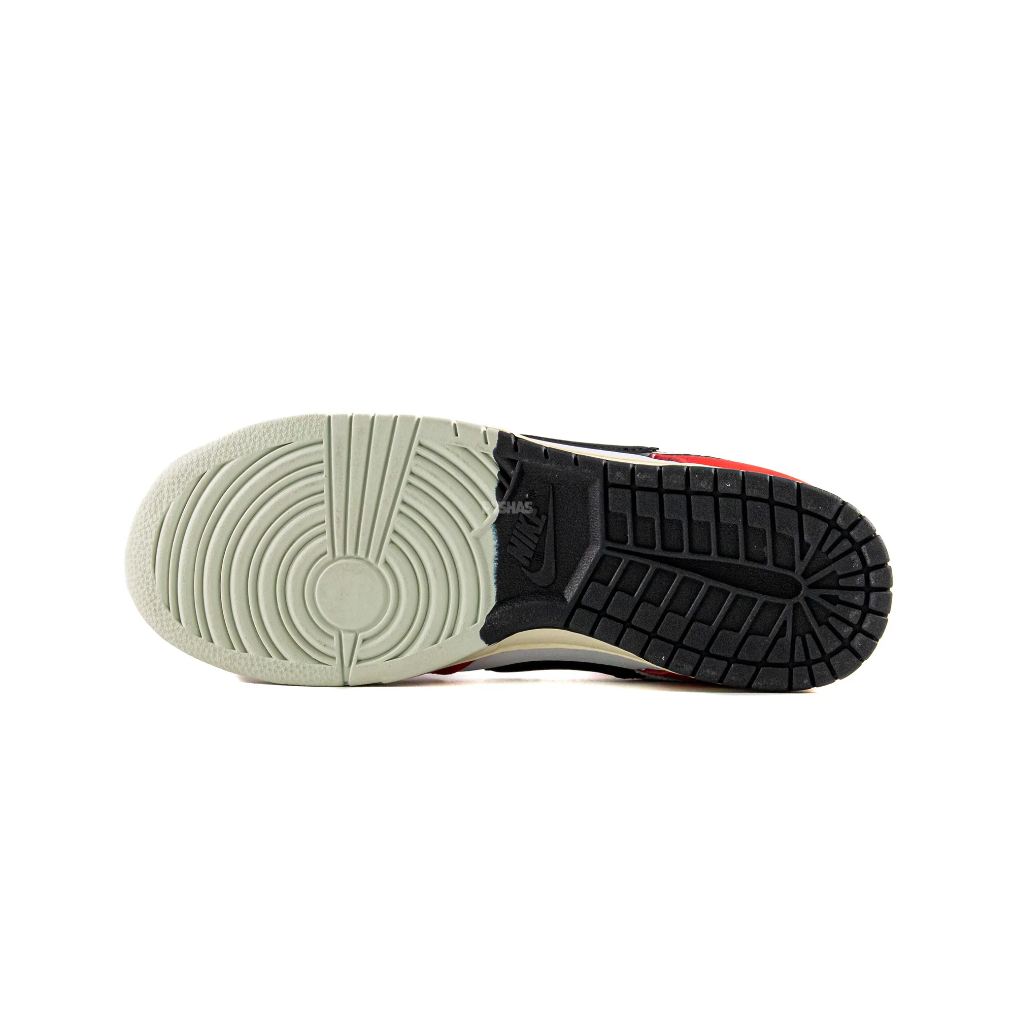 Nike Dunk Low 'Reverse Chicago Split' (2023) - Image 6