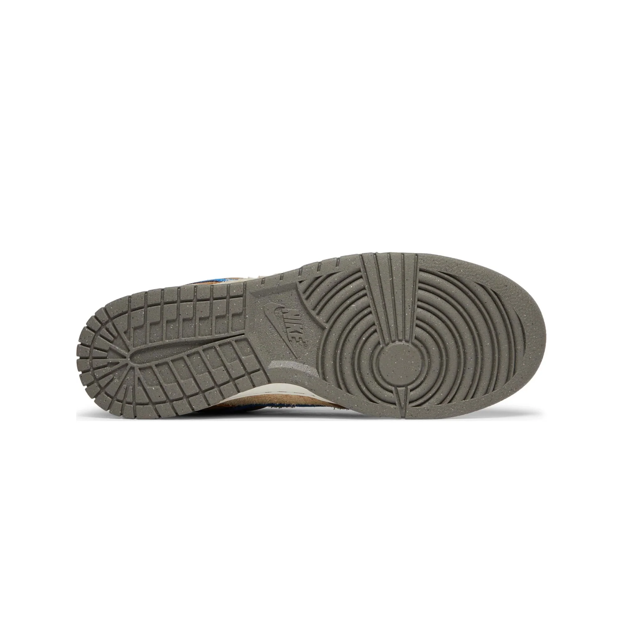 Nike Dunk Low size? 'Dark Driftwood' (2022) - Image 5