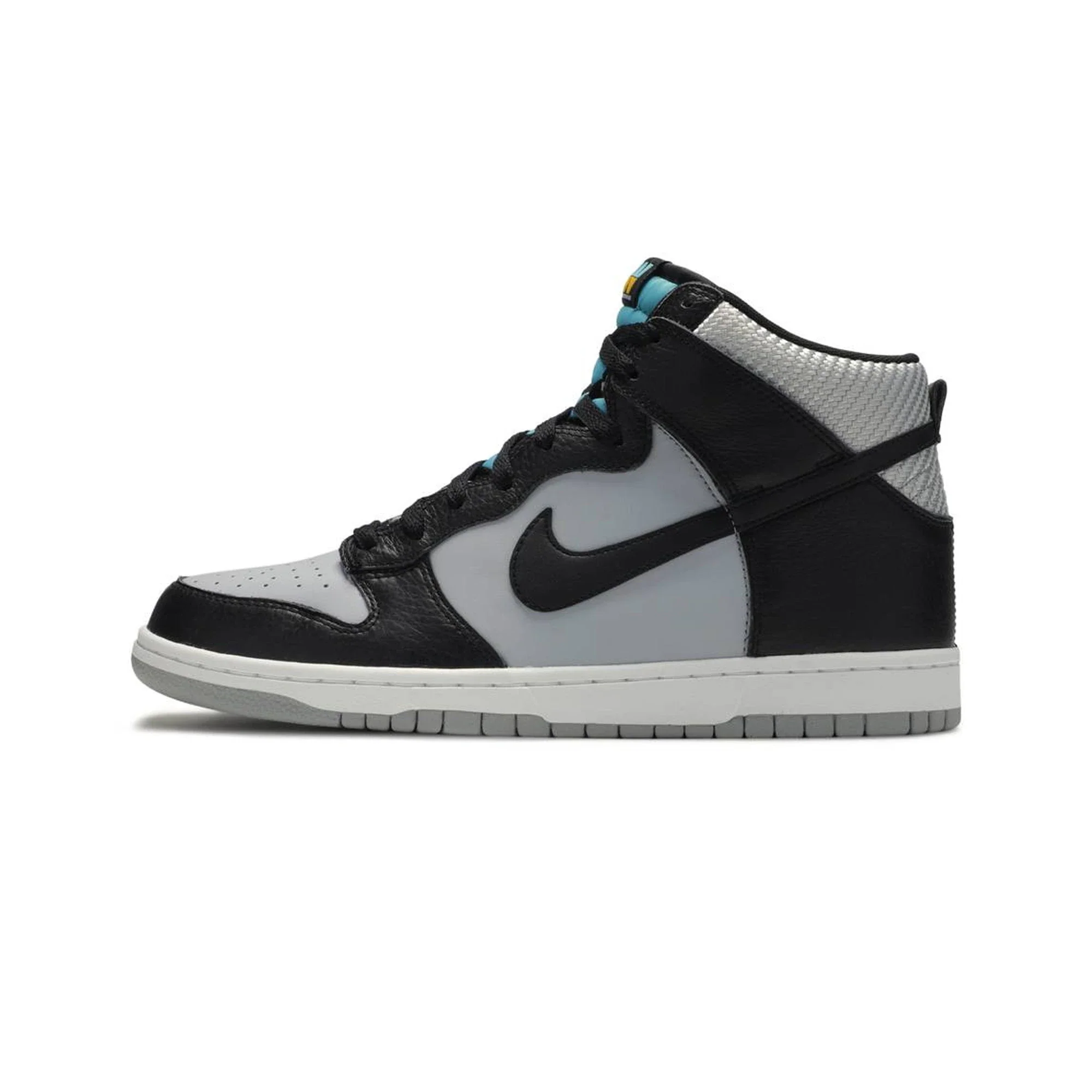 Nike SB Dunk High 'Washington' (2012) - Image 3
