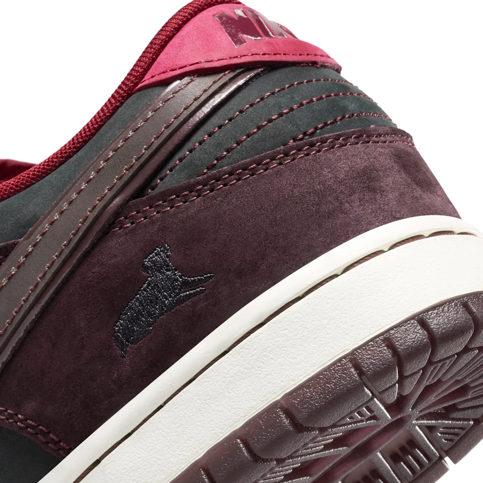 Nike SB Dunk Low 'Riot Skateshop' (2025) - Image 7