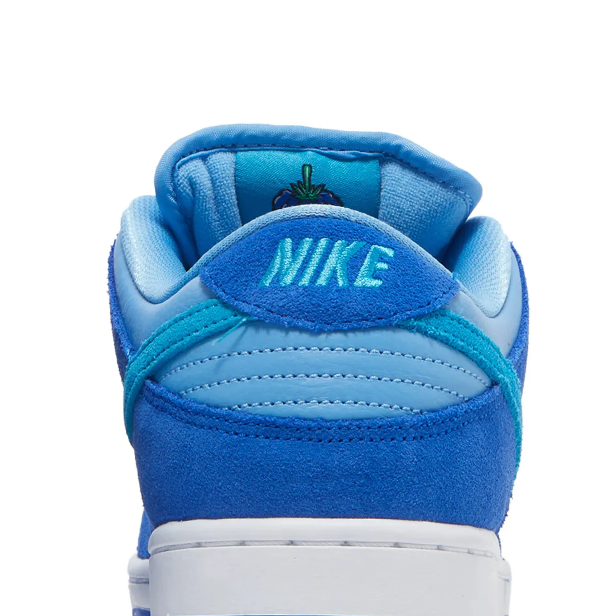 SB Dunk Low 'Blue Raspberry' (2022) - Image 7