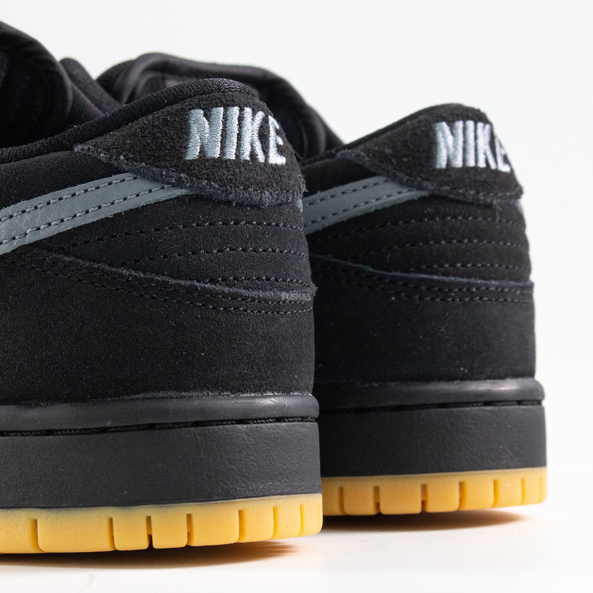 Nike SB Dunk Low 'Fog' (2021) - Image 8