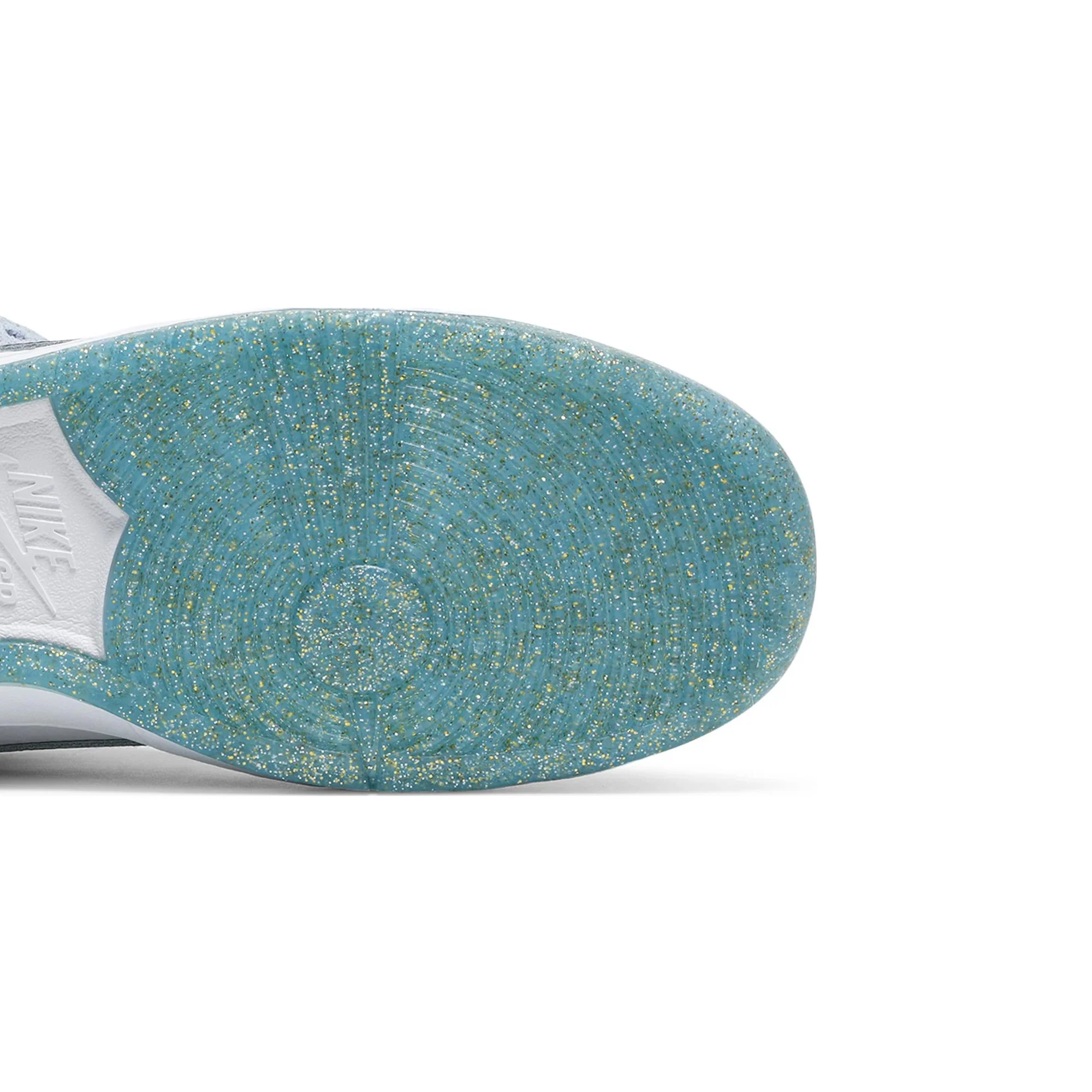SB Dunk Low 'Sean Cliver' - Image 8