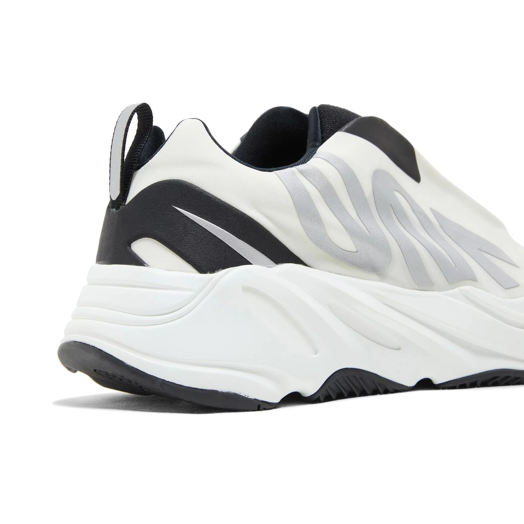 Yeezy Boost 700 MNVN Laceless 'Analog' (2022) - Image 9